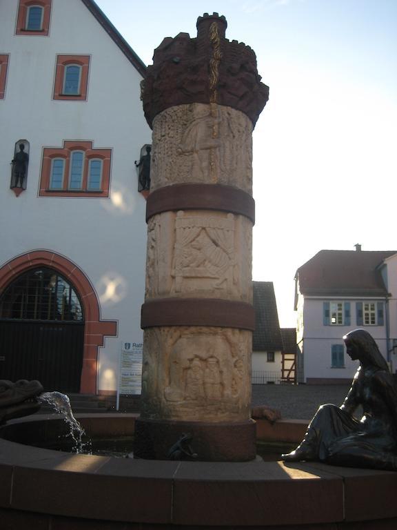 Burgmannenhaus Hotel Steinau an der Strasse ภายนอก รูปภาพ