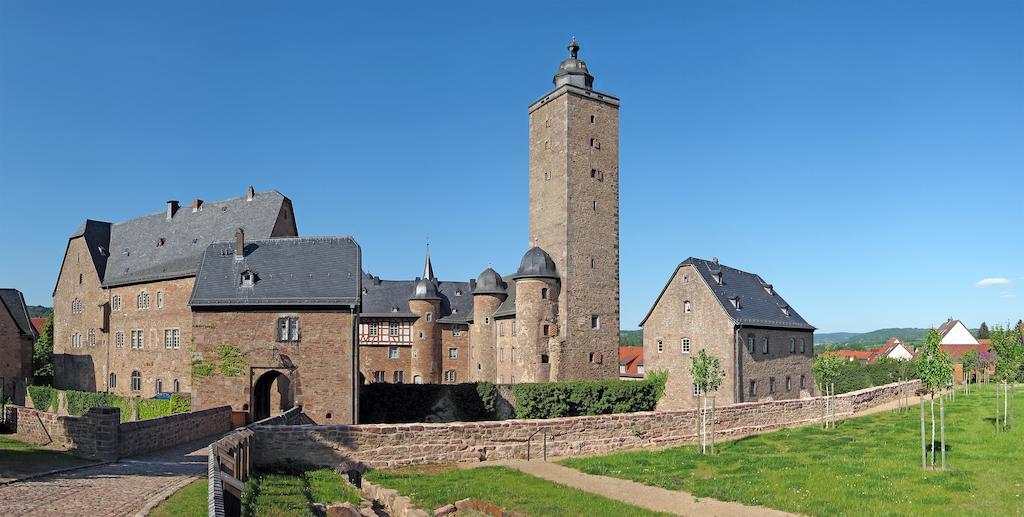 Burgmannenhaus Hotel Steinau an der Strasse ภายนอก รูปภาพ