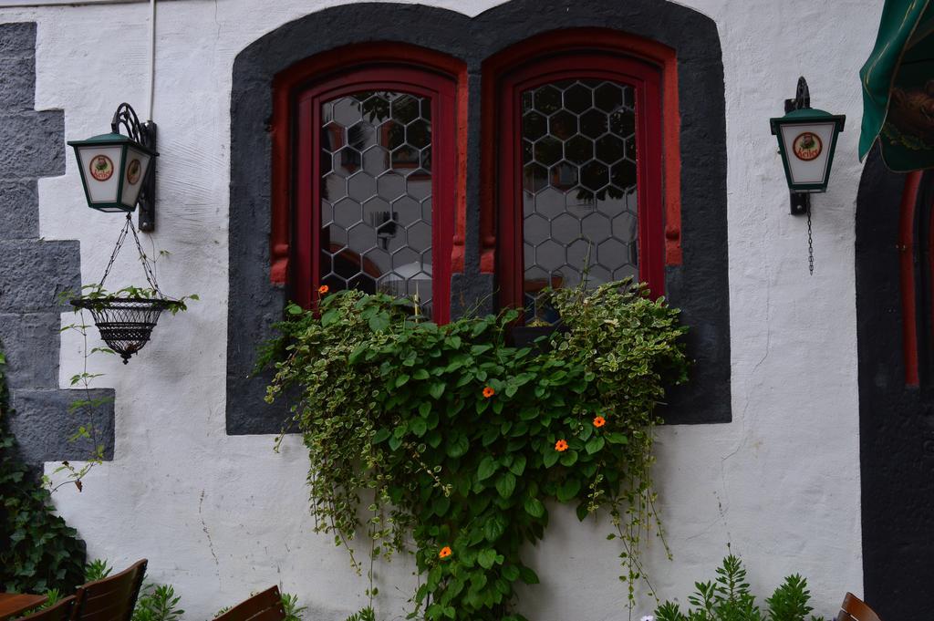 Burgmannenhaus Hotel Steinau an der Strasse ภายนอก รูปภาพ